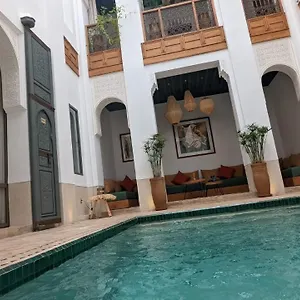 Hotel typu riad Jardin Des Sens &
